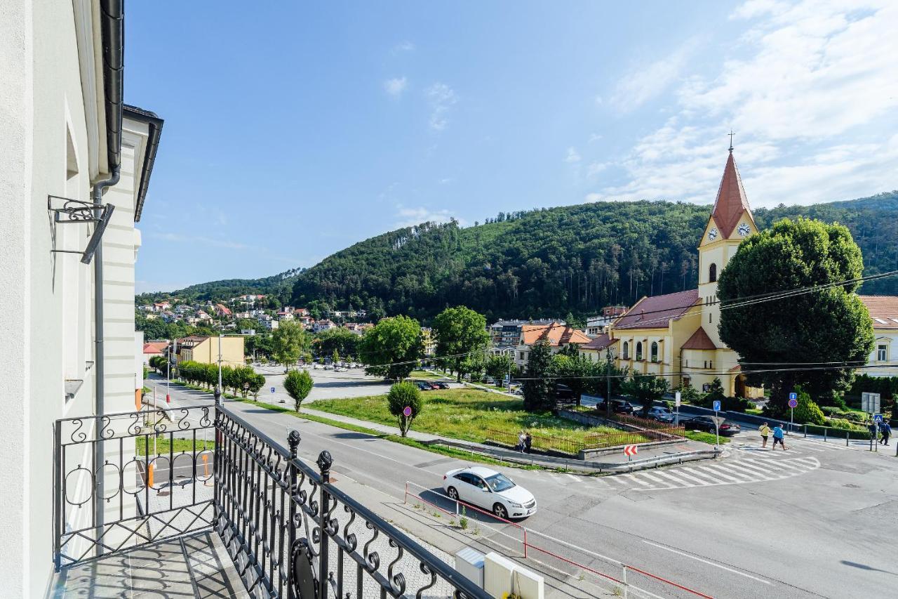 Apartmánový dom GRAND - Contactless Check In Trenčianské Teplice Exteriér fotografie
